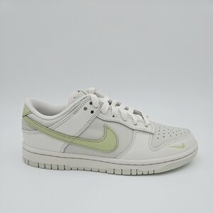 Women's NIKE DUNK LOW Phantom/Light Bone-Olive IB3484-001